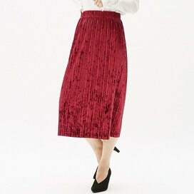 冬でも着ぶくれナシ！GUの細見え効果抜群スカート3選