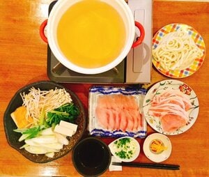 忙しい日の鍋は、手抜き&ひと手間の両方で乗りきる