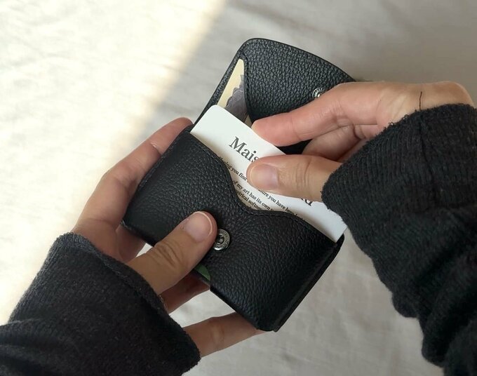 小さいカードケースの画像