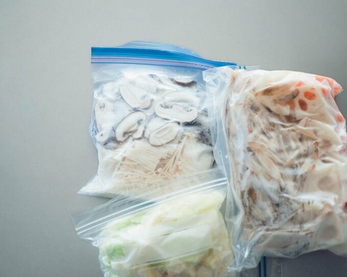 保存袋に野菜など