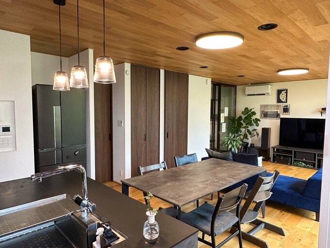 リビング階段の扉を閉めたときの様子