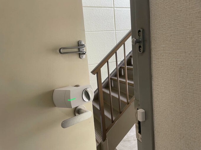 スマートロックをつけた玄関