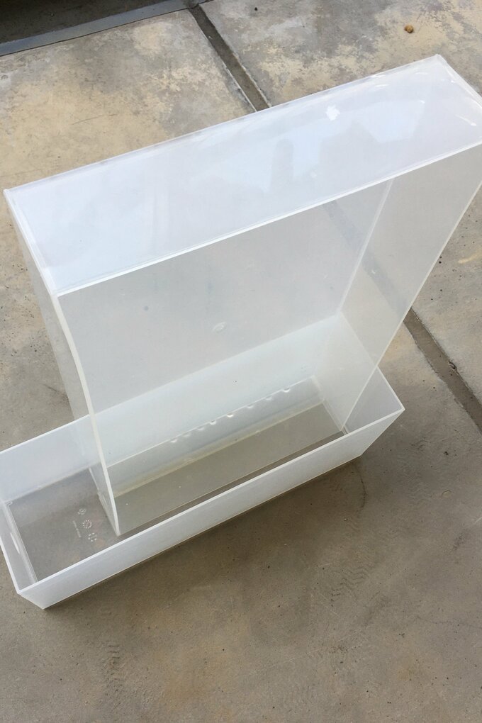 引き出しは直接液体に