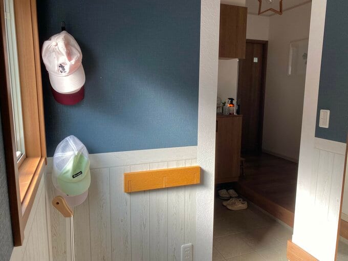 シューズクロークの窓からの光が玄関に届かない