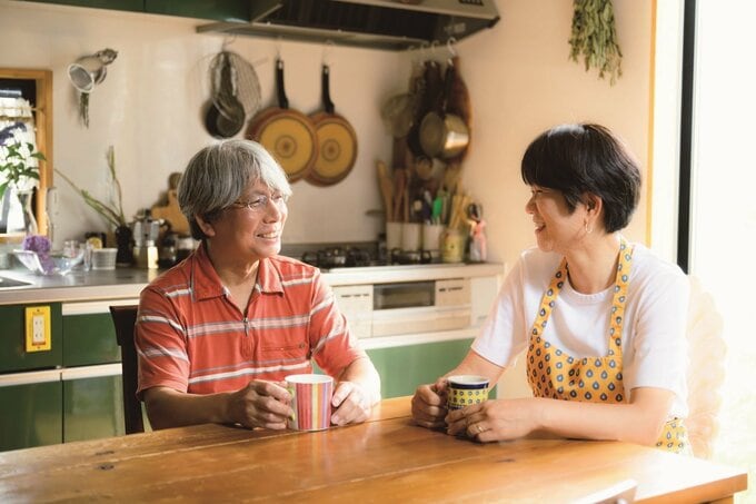 会話をする山野さん夫婦