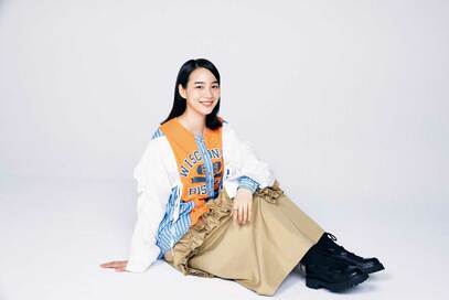 女優・のんさんの「お気に入りの服を捨てない」コツ。失敗を恐れずリメイクも