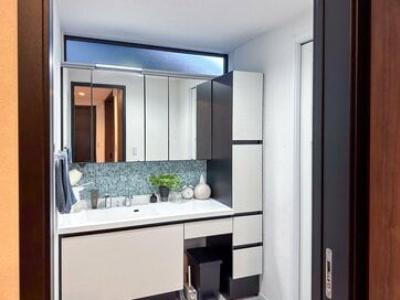 「不便すぎる…」家づくりで“おしゃれな洗面所”にして大後悔。住んでわかった“まさかの落とし穴”