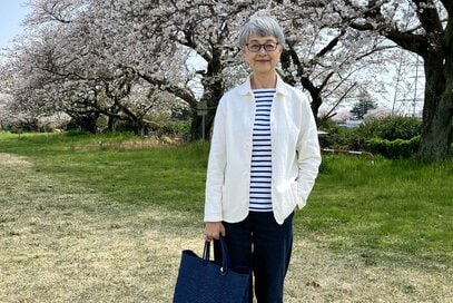 70歳「無印良品のシャツ」春の着こなし2つ。コーディネートは“だいたい2色”でうまくいく