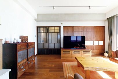 60㎡の2LDKに、ワークスペースと防音室も。和風レトロのマンションリノベ事例