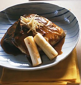 ＜ピリ辛サバのみそ煮＞豆板醤を効かせて煮魚にひと工夫！