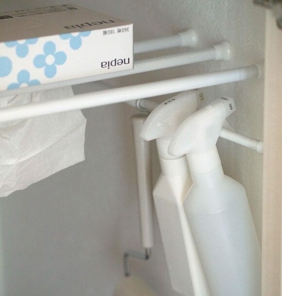 壁際天井際につっぱり棒