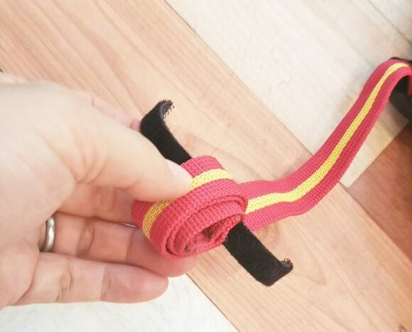 家にあった面ファスナーを使ってまとめました