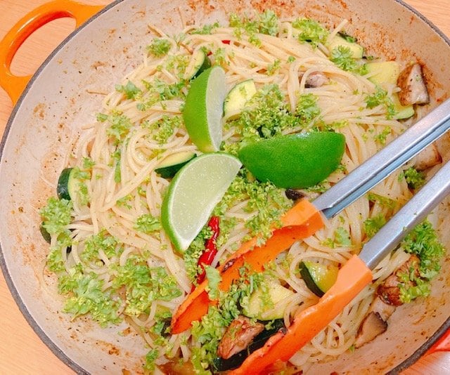パスタを投入