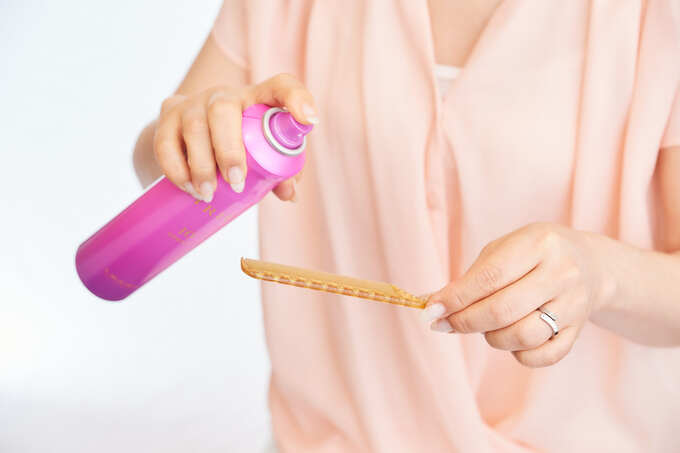 コームとスプレー