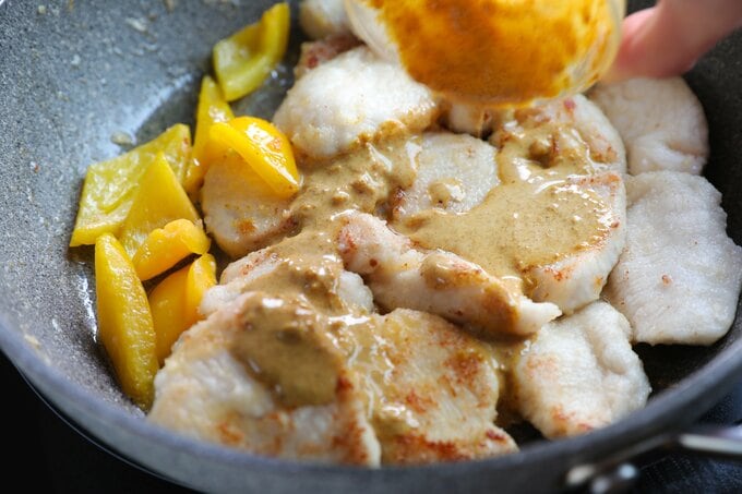 調味料を入れる