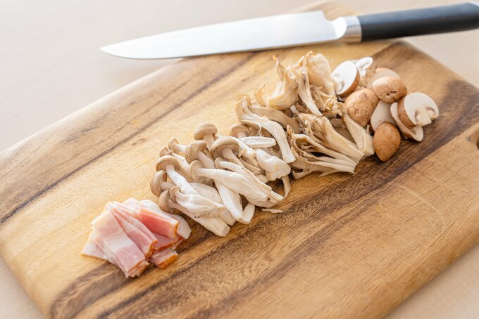 きのこを切った画像