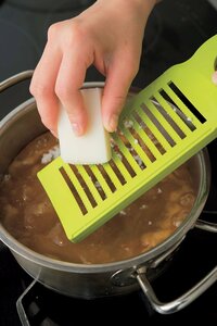 おろし金で削ったおもちでカレーのとろみとコクアップ