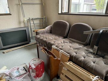 50代60代の「実家の片づけ」で処分に困ったもの3つ。仏壇と人形はお焚き上げへ