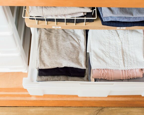 服はここに収まるだけにして、着回しを工夫する