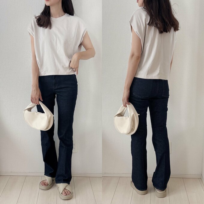 フレンチスリーブのTシャツを合わせて