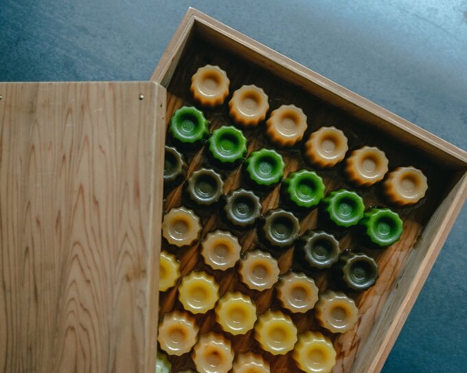 井上茶寮「カヌレ羊羹」