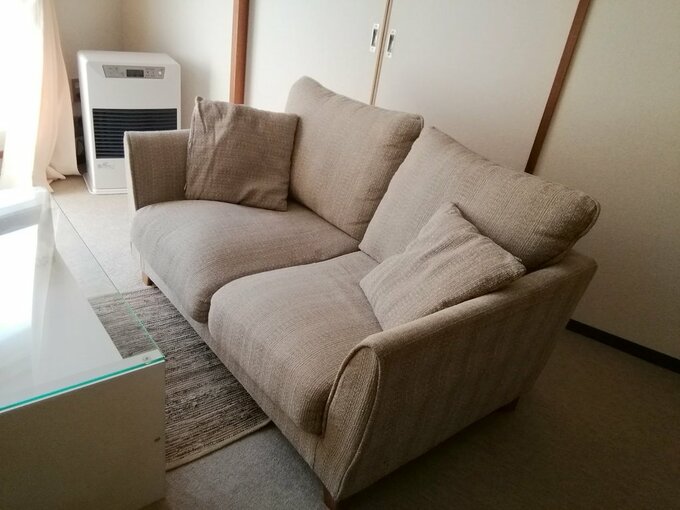 ソファの代わりに一人用のクッションも検討してみては？