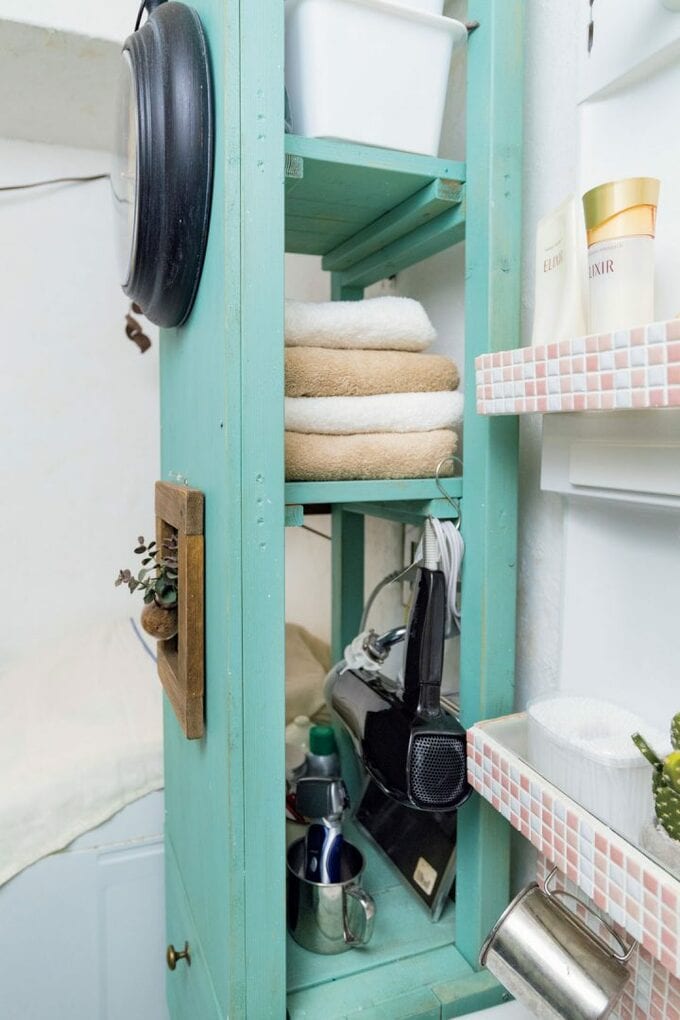 洗面所タオルの棚