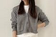 「ユニクロのカーディガン」にアラフォー感激。ゆったりシルエットで春らしく軽やか