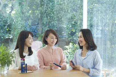 生え際の白髪をサッとひと塗りでケア！ 髪にも”マスカラ”が朝の新習慣