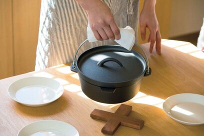 1000円台で買えるニトリのダッチオーブン！家飲みやキャンプにも