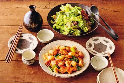 鶏モモ肉×甘辛ダレでガッツリうまい！10分あればできる「串なし焼き鳥＆チョレギサラダ」レシピ