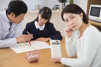 大学で受験料・学費以外に必要な「意外なお金」。初期費用と仕送りは合計約420万円