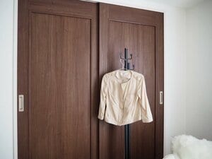 コンパクトなポールハンガー