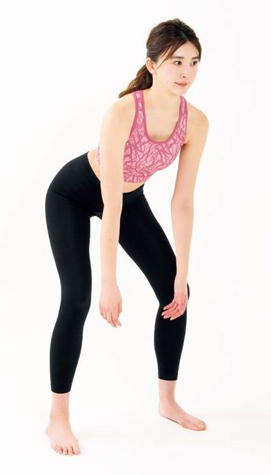 お尻をひいて両手をぶらんと