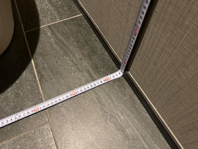 トイレ内の寸法