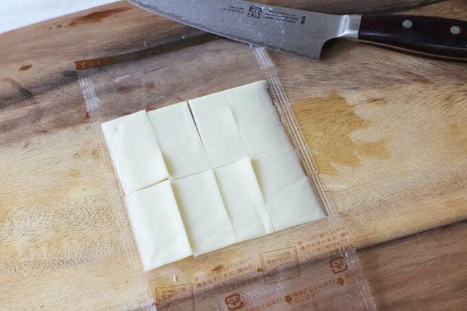 チーズ8等分にカット
