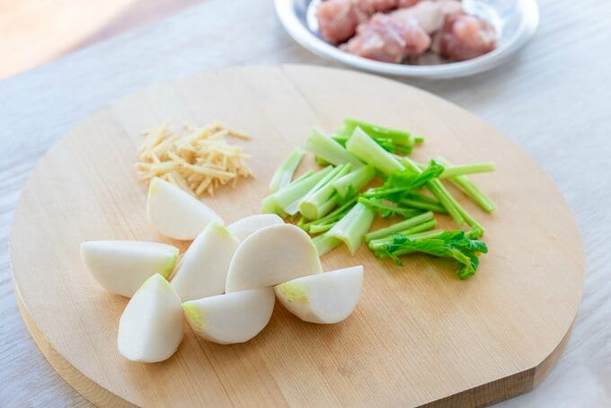 材料を切る