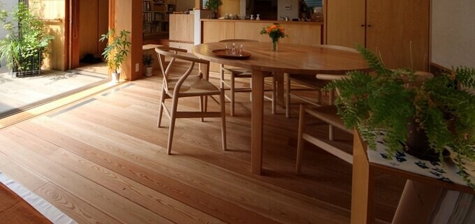 木の家のダイニング