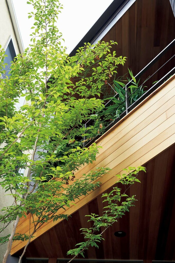 建物の角を斜めにカット