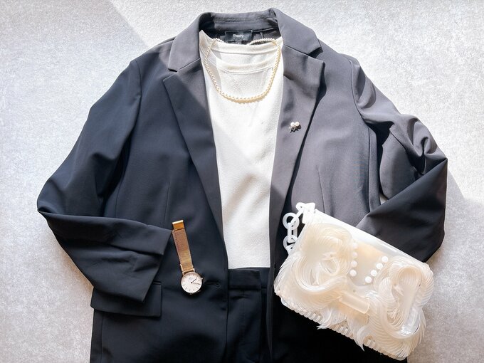 クラッチバッグの場合のコーデ