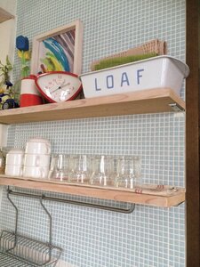 お気に入りのほうろう容器に入れて、見せる収納に