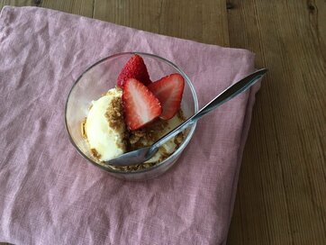 いつものアイスがかわいいミニパフェに変身！おうちでちょっぴりぜいたく気分に