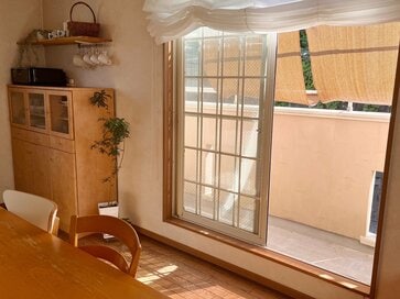 家がキレイな人が「夏までに整える」4つのこと。物干し竿を使って5分で暑さ対策がかなう