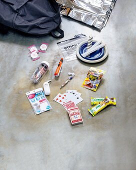 100円グッズでそろう「防災グッズ」12個。震災を経験し“本当にあってよかった”
