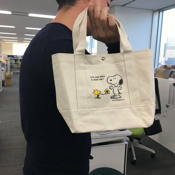 メンズの広い肩にも似合います