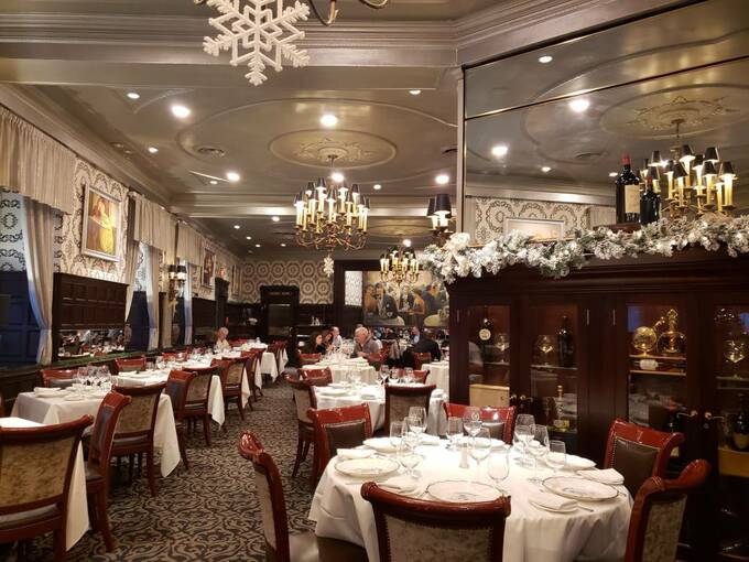 レストラン内装