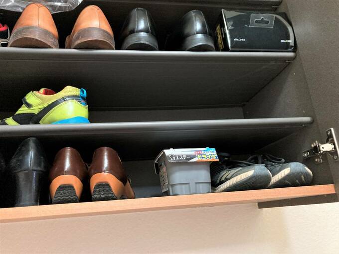 下駄箱に除湿剤