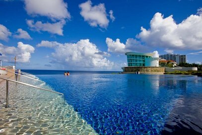 家族で行きたい「グアム旅」。絶景と“最高のステイ”を楽しめる注目ホテルを徹底リポート