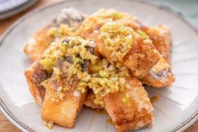 旬を味わうサバの竜田揚げレシピ。少ない油でOK、レモンネギダレが好相性