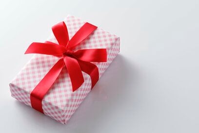 「気持ち悪い！」夫の愛人からのプレゼント。ピンクの箱に入っていたのは：セックスレス・綾子さんの場合5